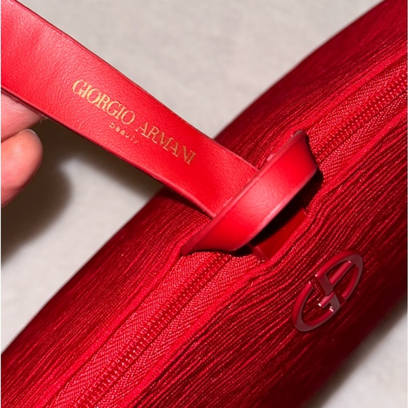 Armani Beauty Red Pouch Set - Picture 7 of 15